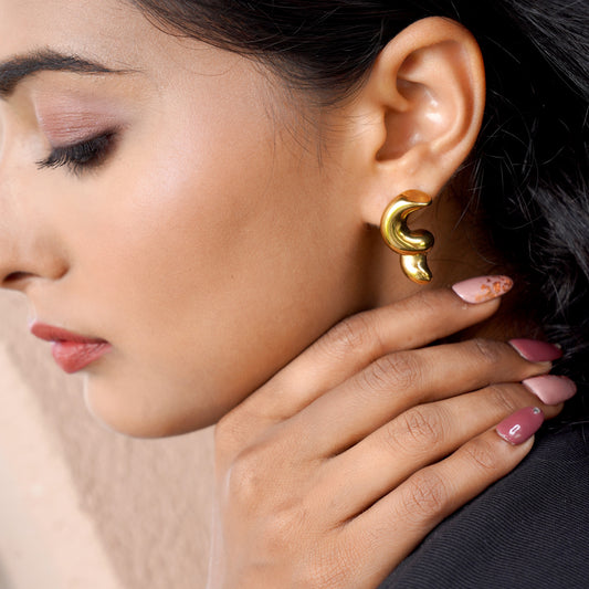 Wave of Elegance: The Seraphina Earrings