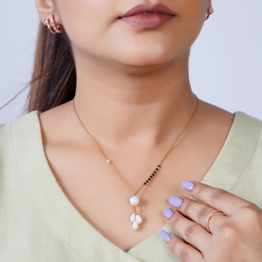 A Symphony of Elegance: The Aanya Mangalsutra