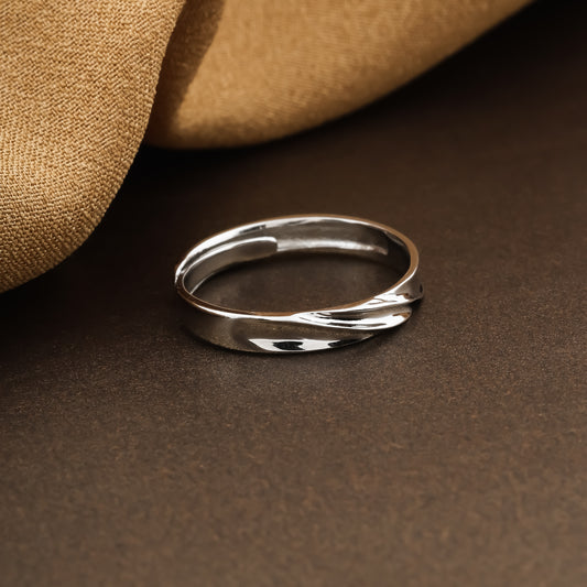 Twisted Elegance Minimalist Band Ring