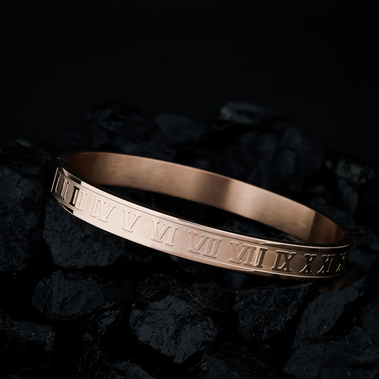 Timeless Roman Bangle - Midnight Black